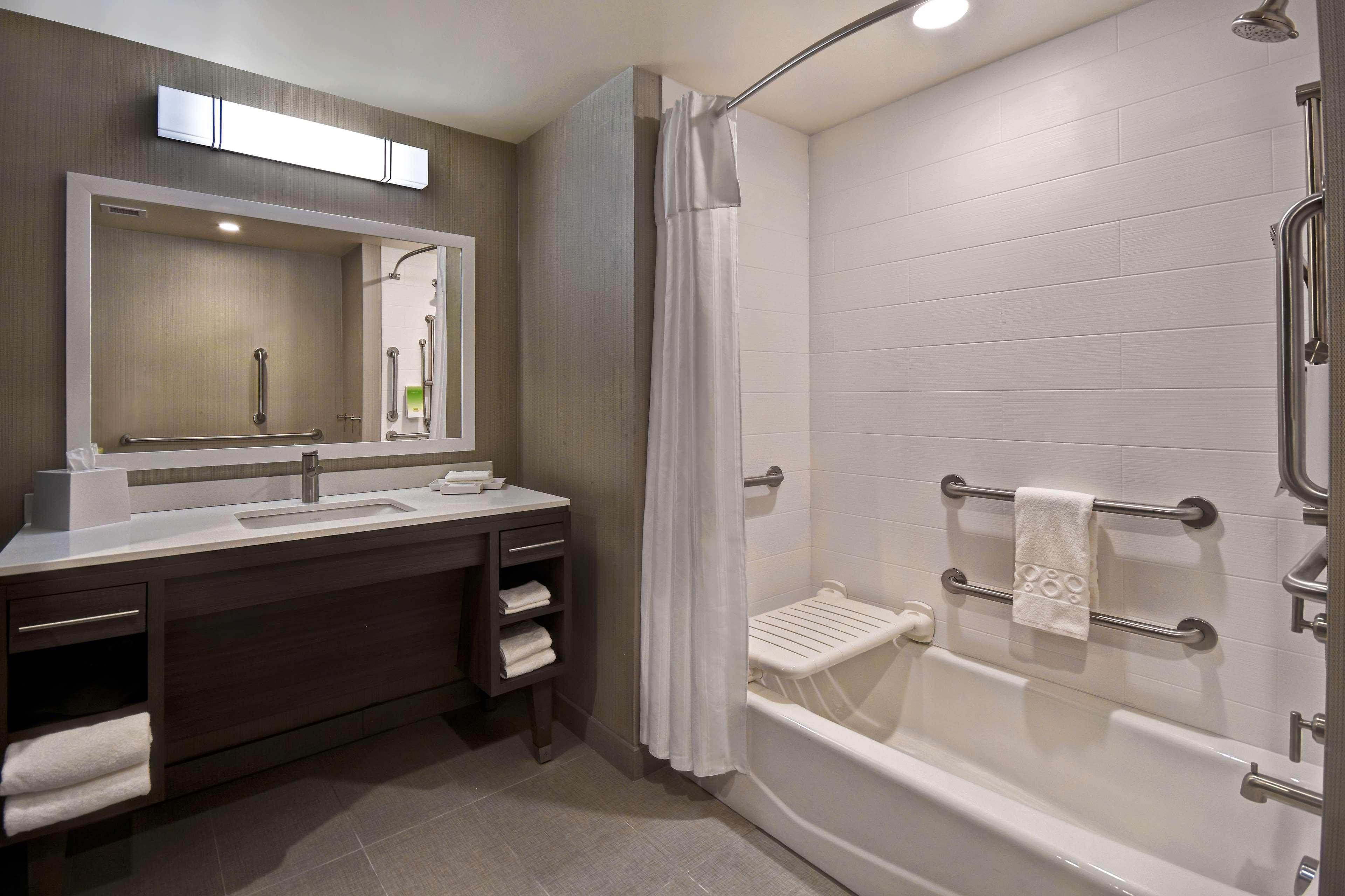 Home2 Suites By Hilton Bowling Green, Oh Bagian luar foto